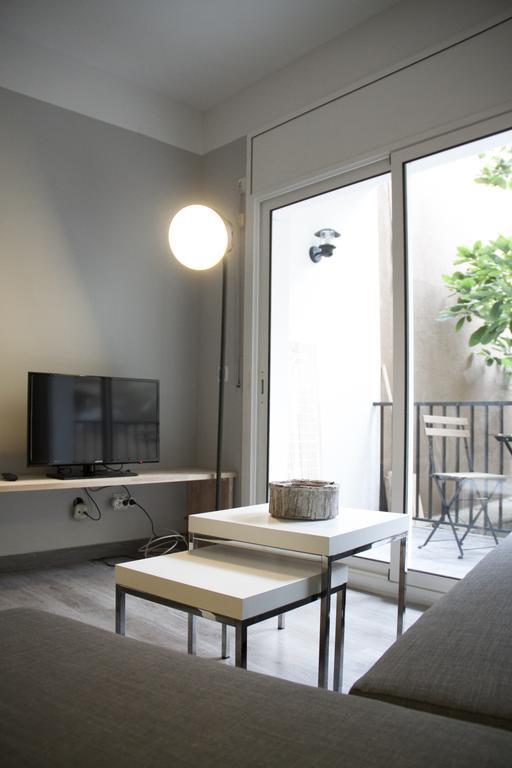 Idyllic Apartment With Terrace Барселона Экстерьер фото